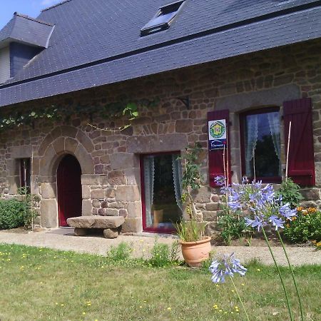 La Roche Bed and Breakfast Saint-Etienne-en-Cogles Eksteriør billede