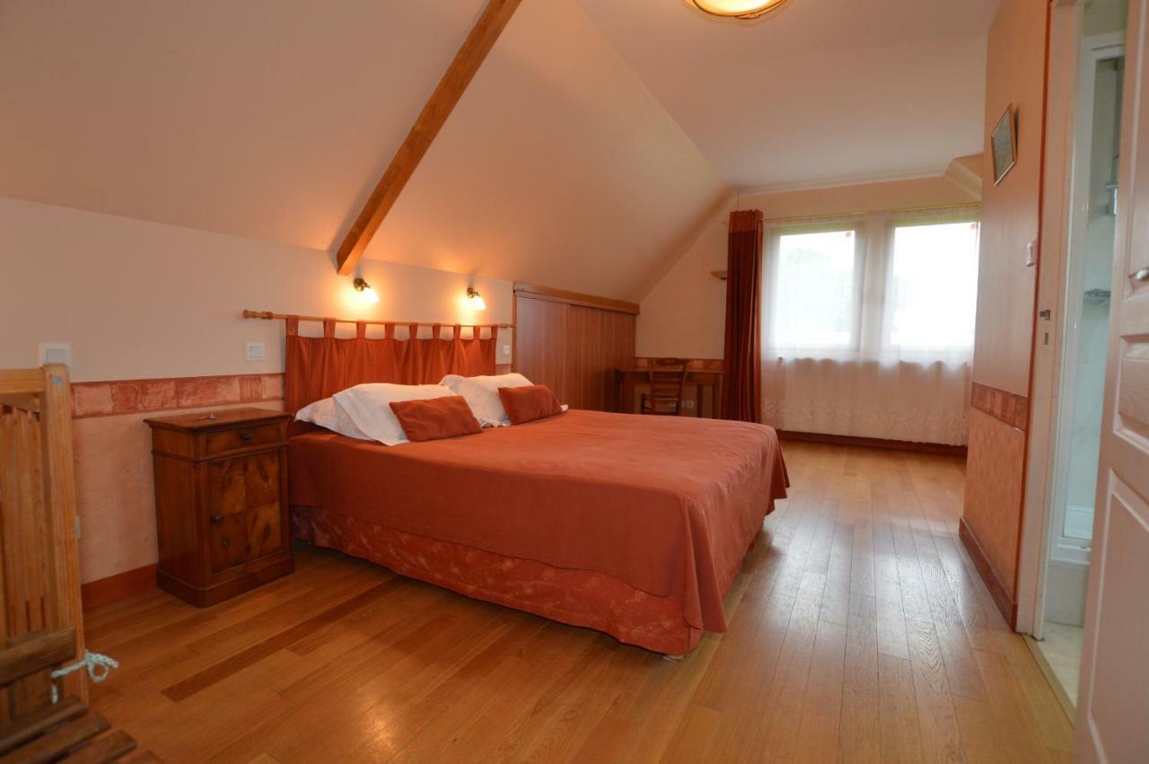 La Roche Bed and Breakfast Saint-Etienne-en-Cogles Eksteriør billede